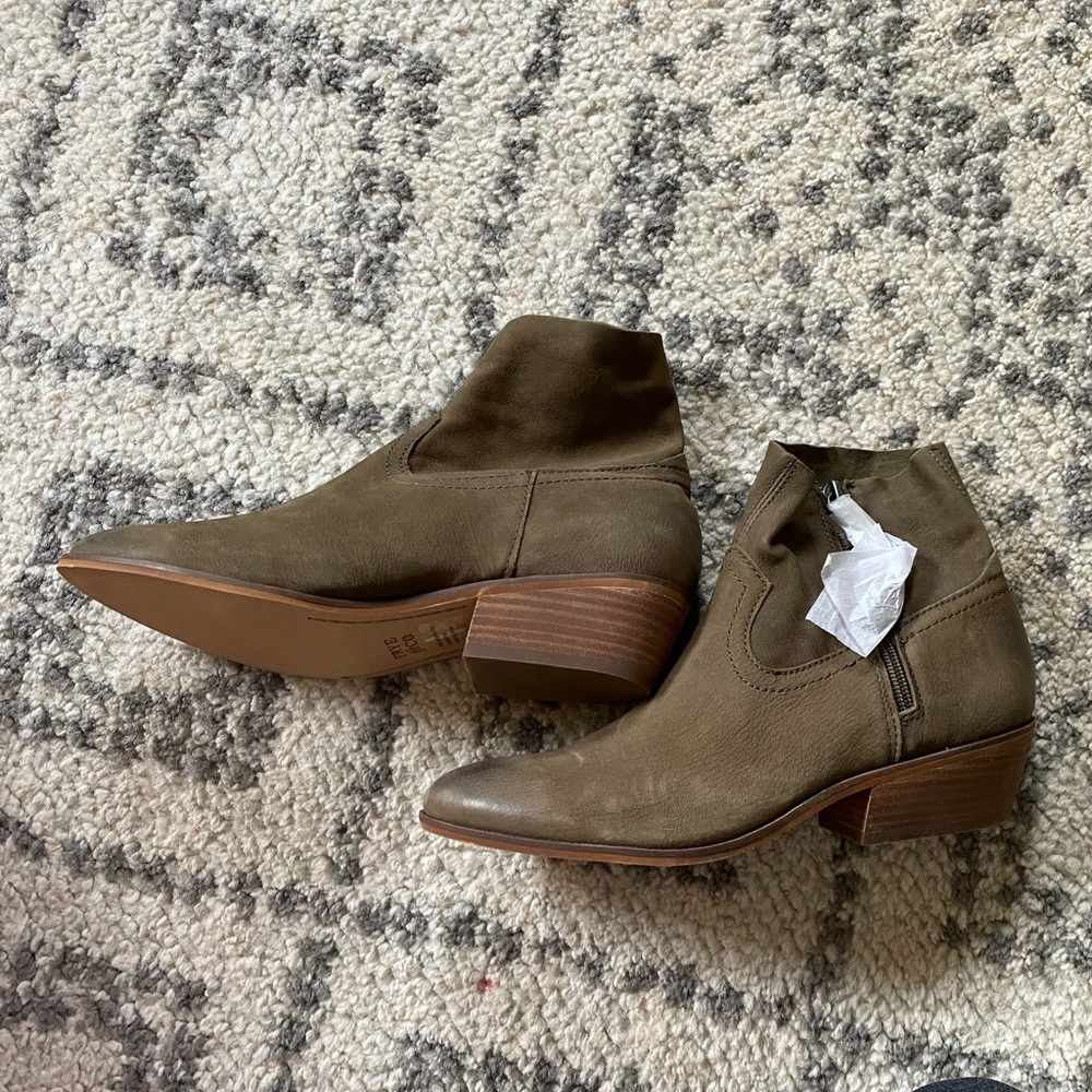 FRYE Co. Olive Booties NWOT